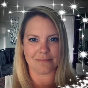 Meet your Posher, Élise